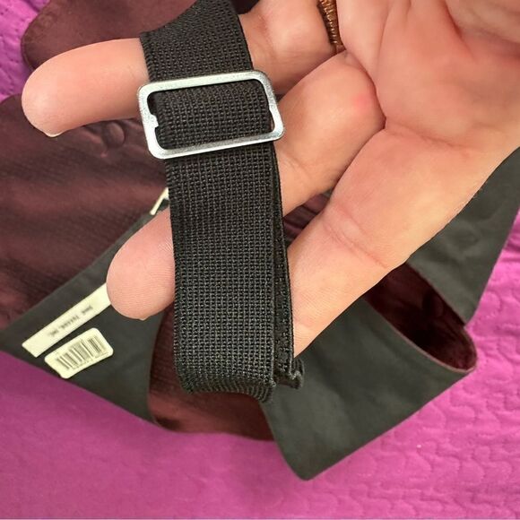 Mel Howard tux vest maroon with a light sheen to it .. small- med - Picture 5 of 5